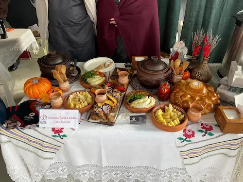 Tur gastronomic la pas